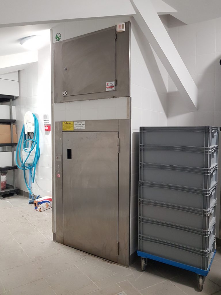 monte charge bkg industriel boulangerie honfleur