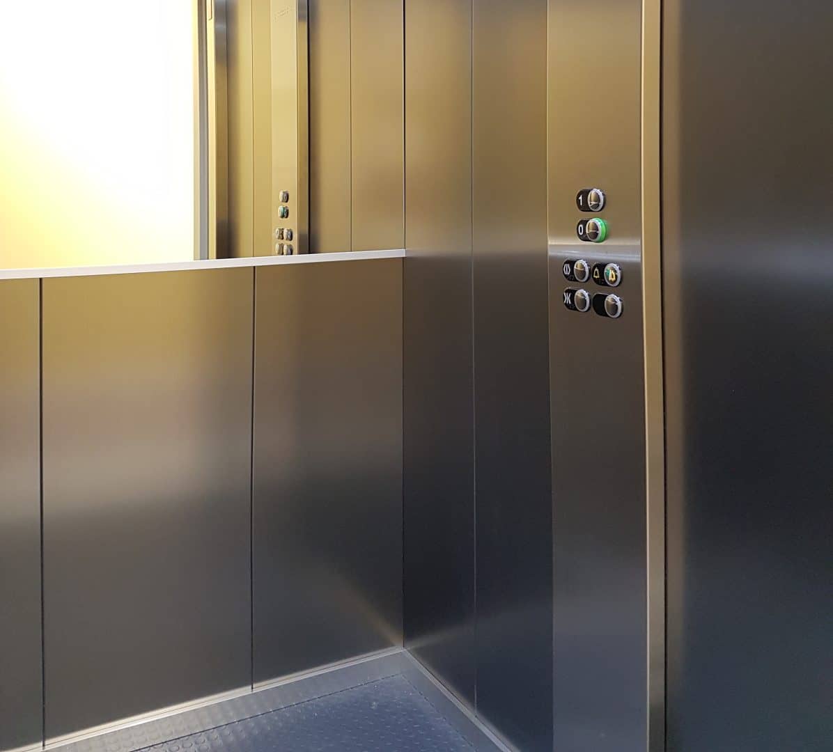 Pourquoi rénover ou moderniser son ascenseur ?