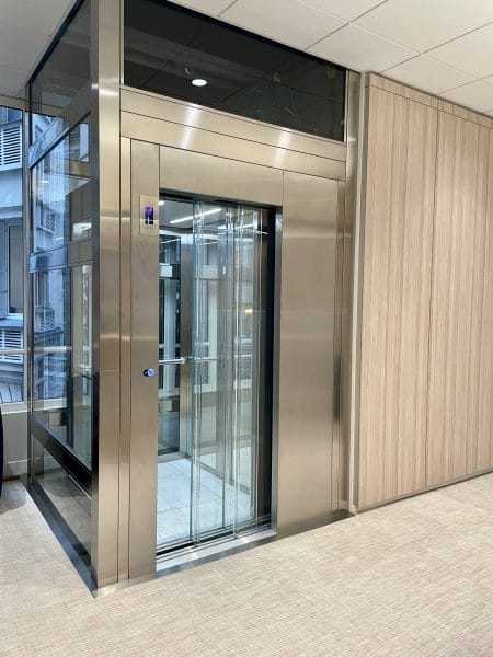 Ascenseur PMR dans bâtiment existant