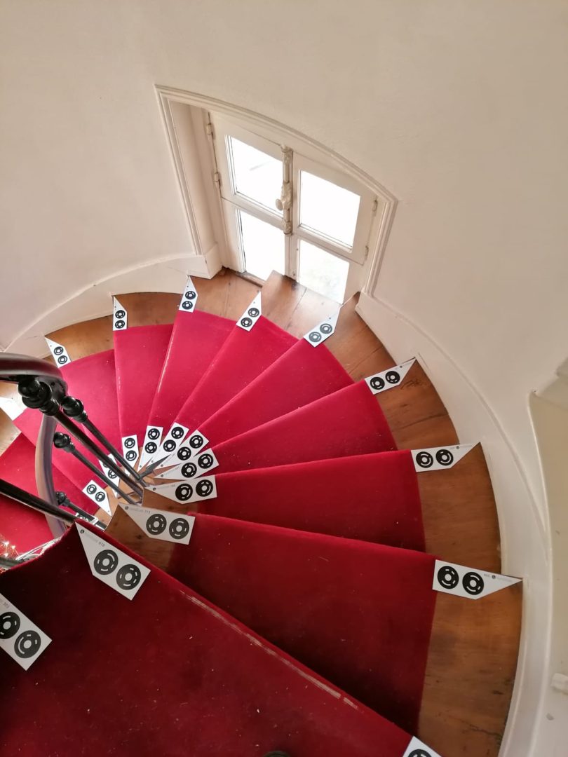 Prise de mesures monte-escalier