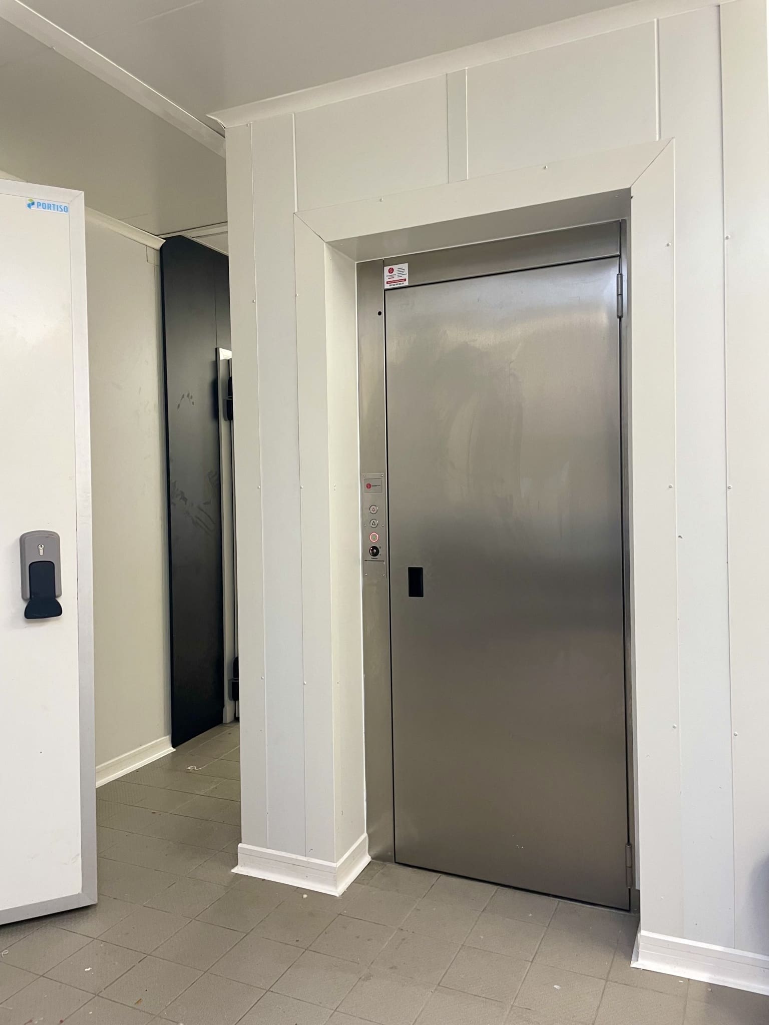 Monte-charge hydraulique 