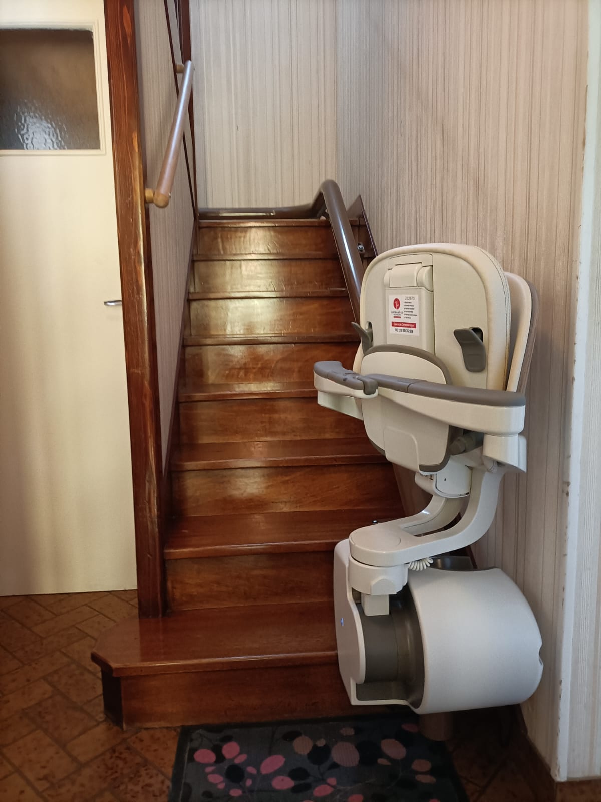 Monte-escalier dans une maison à Granville (50)