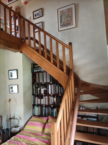 Siège monte-escalier dans maison individuelle dans la Manche (50)