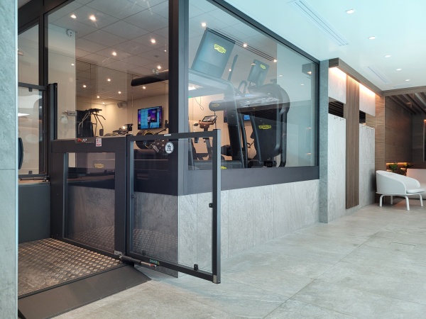 élévateur pmr pour bâtiment public