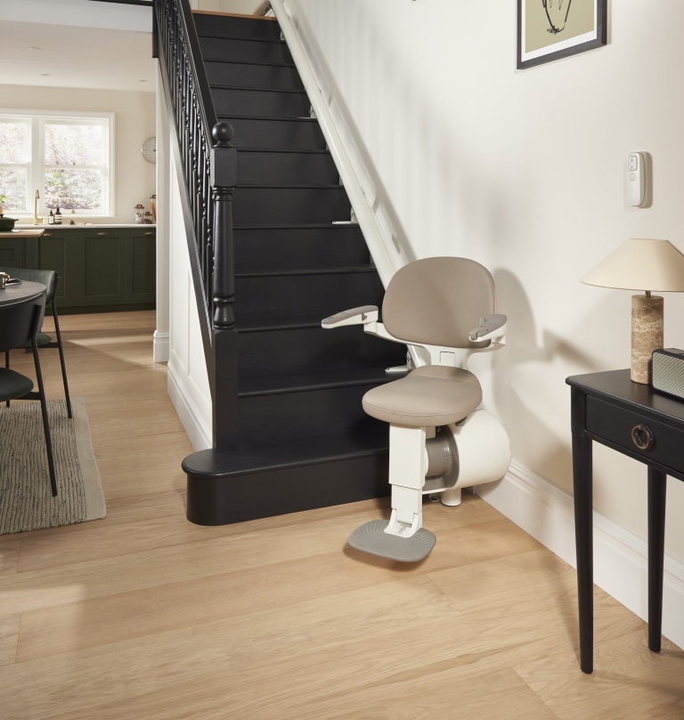 fauteuil monte escalier droit