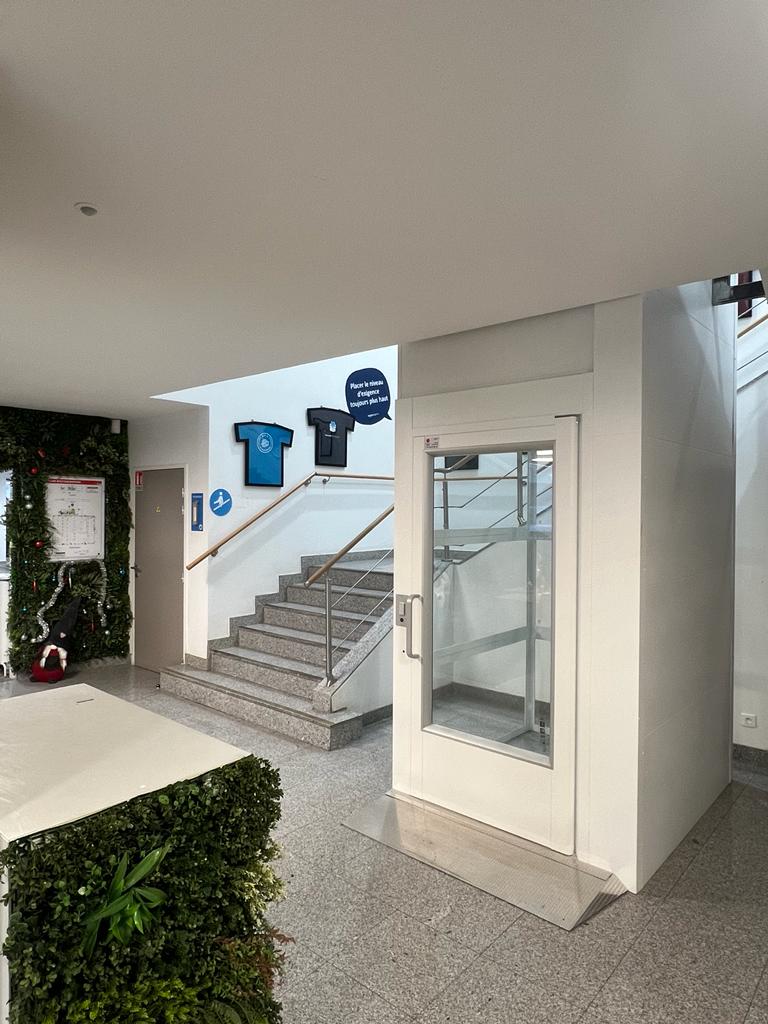 Vos solutions d’accessibilité : Ascenseurs, Monte-escalier, Rampes