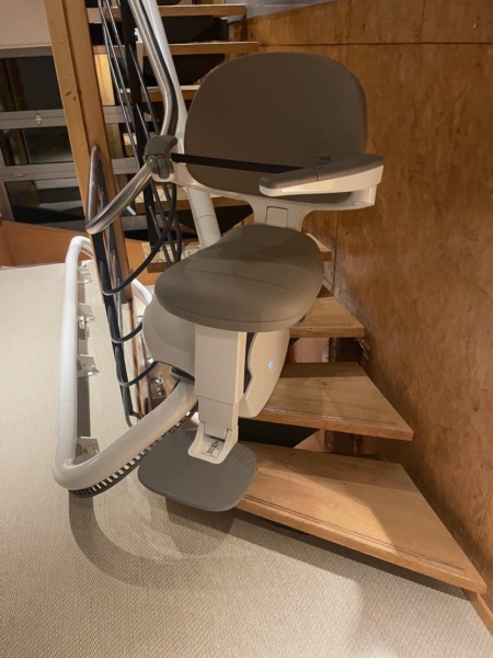 fauteuil monte escalier