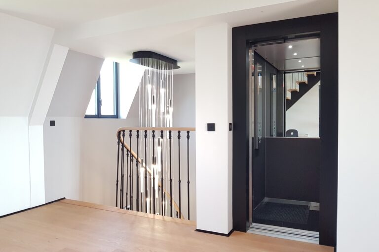 Comment installer un ascenseur dans une maison ancienne : guide pratique