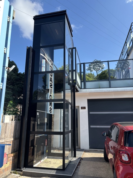 Installation d'un élévateur privatif extérieur à Gonfreville l'Orcher (76)