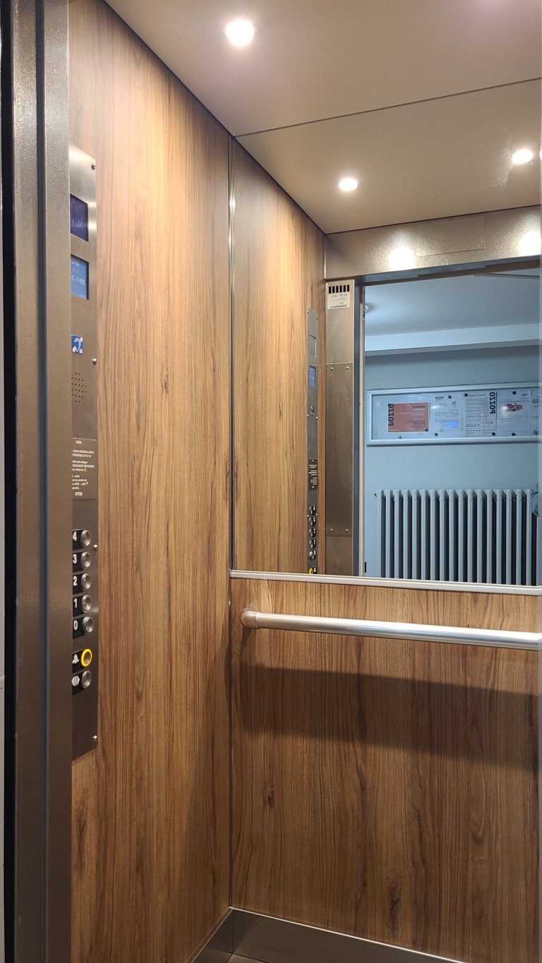 Modernisation de trois ascenseurs dans une résidence à Deauville (14)