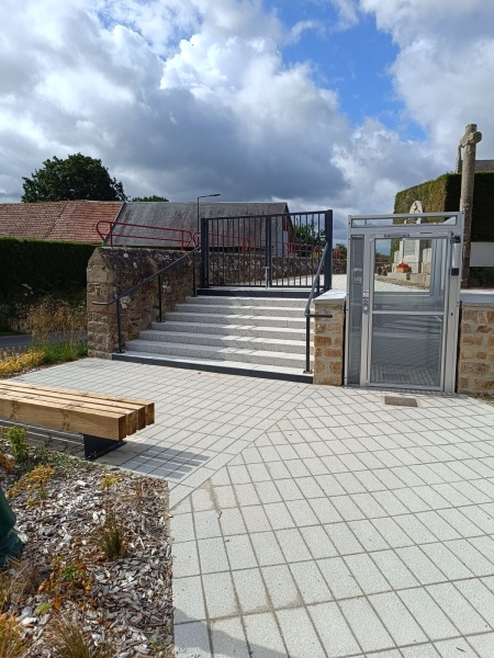 Élévateur PMR extérieur pour la commune de Montviron (50)
