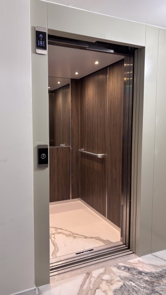 Installation d'un ascenseur dans une résidence à Donville-les-Bains (50)
