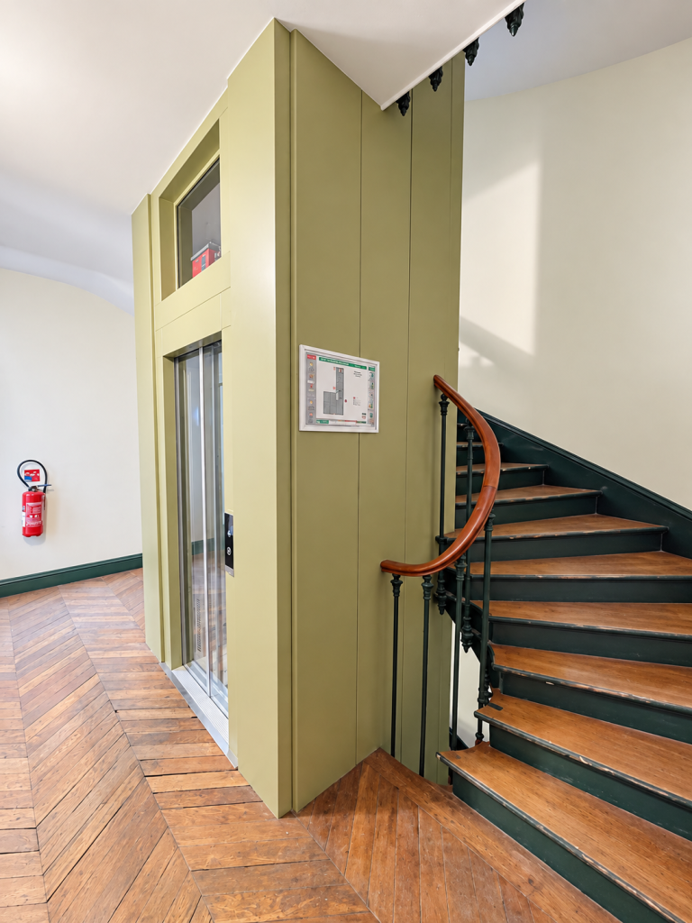 Remplacement complet d&rsquo;un ascenseur dans une copropriété à Paris (75)