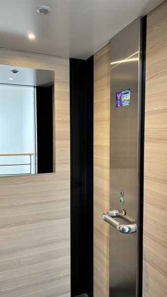 Installation d'un élévateur dans une résidence privée à Carolles (50)