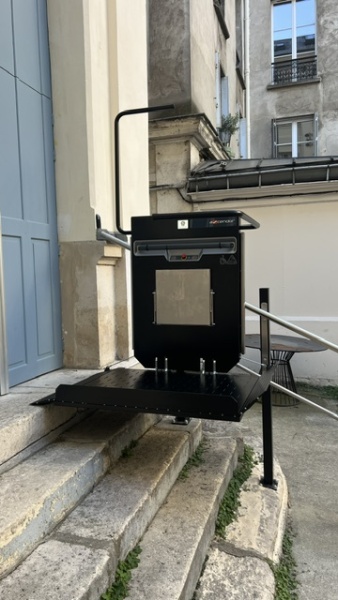 Installation de deux plateformes élévatrices à Paris (75)